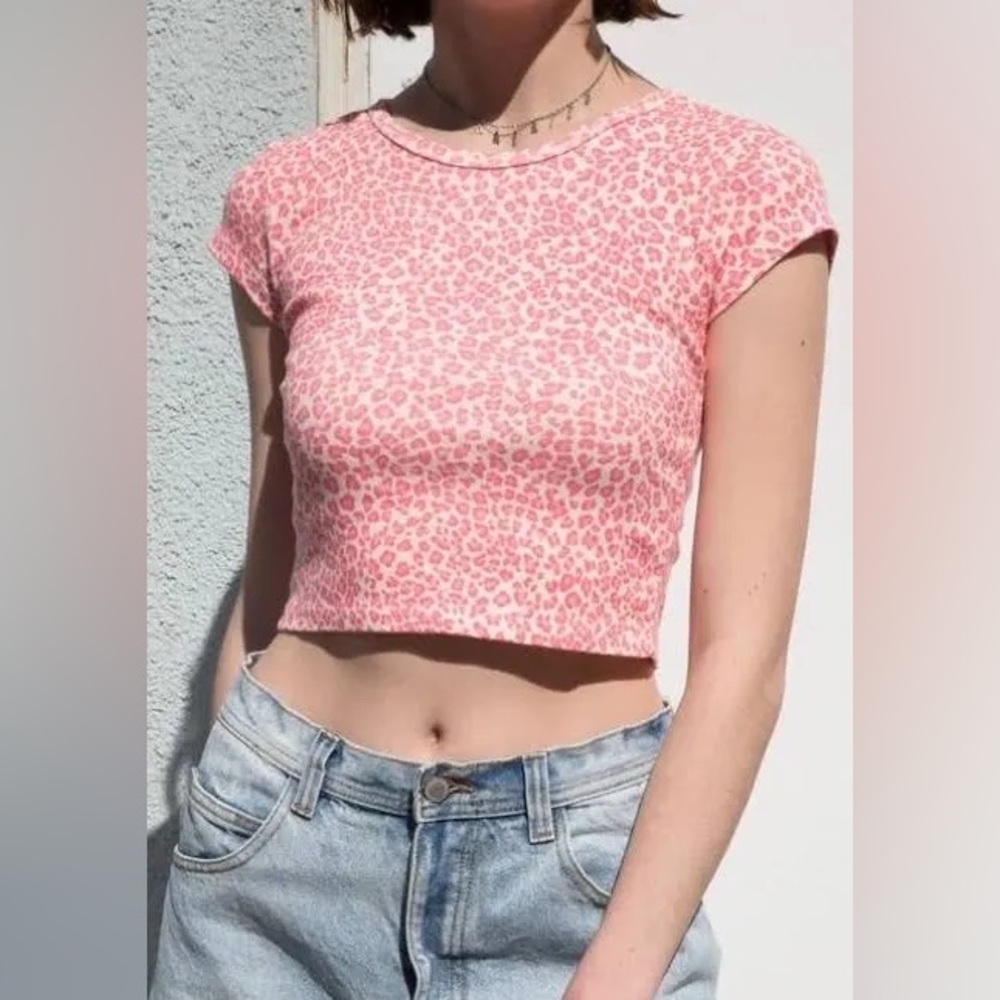 BRANDY MELVILLE pink cheetah print crop top